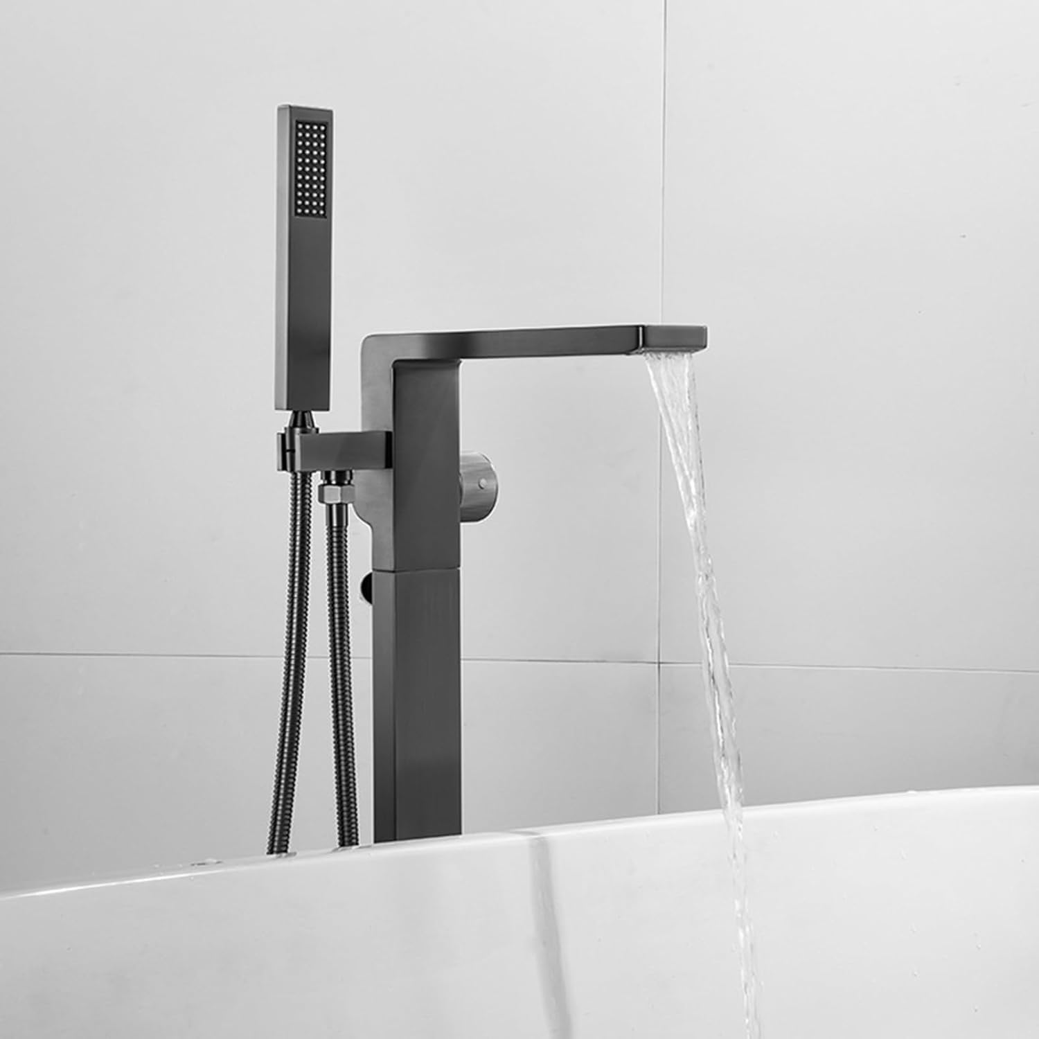 モダンバスシャワーミキサータップ自立型バスタップシングル